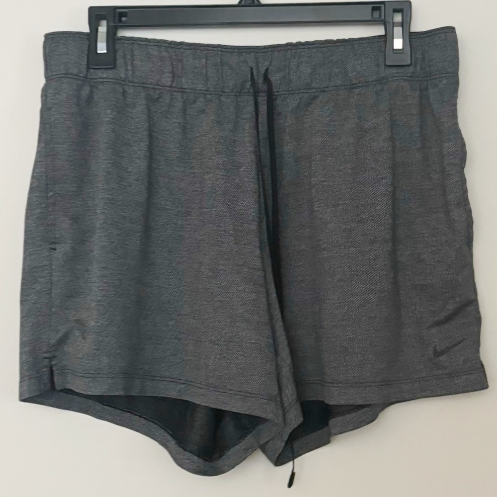Nike Dri-fit Attack Training Athletic Shorts Womens‎ Size Large Sporty Running
